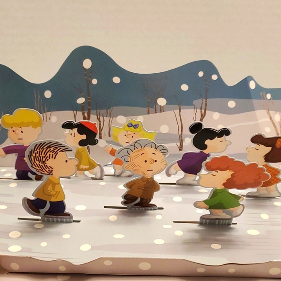 Peanuts Charlie Brown Christmas Pop-up Edition - Picture 3 of 3